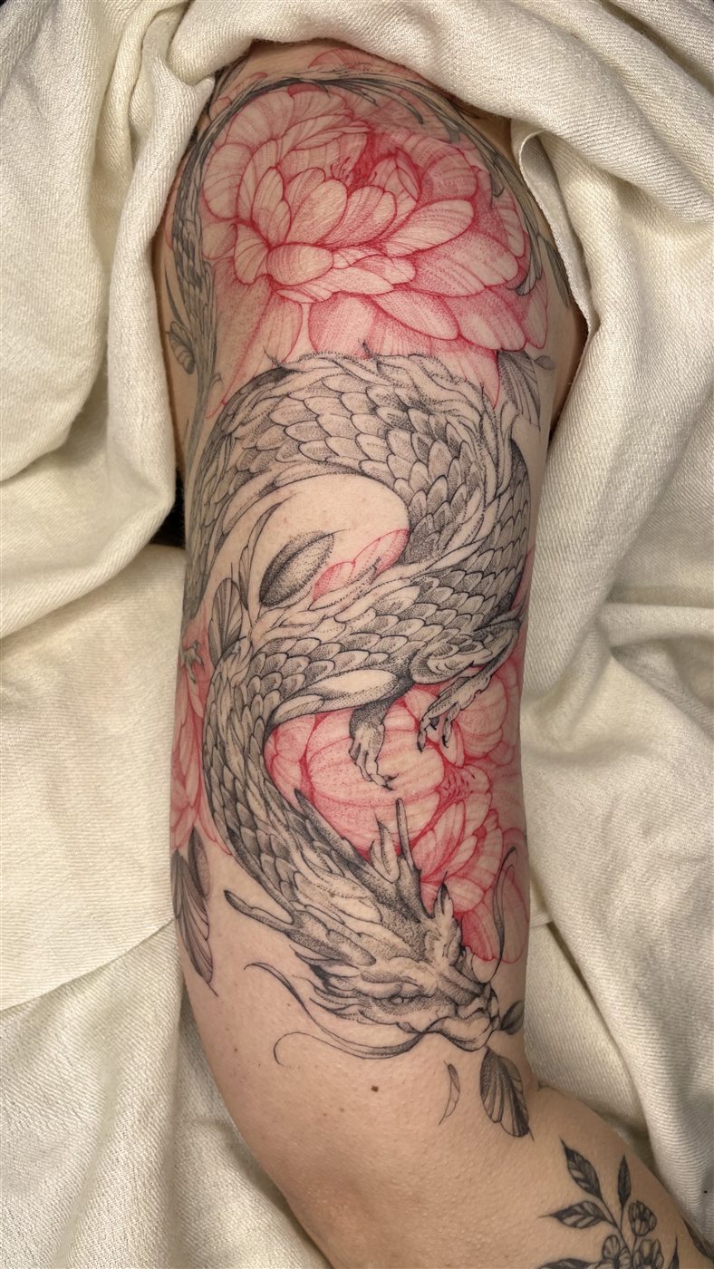 Tatuaje ornamental realizado por Claudia Medel